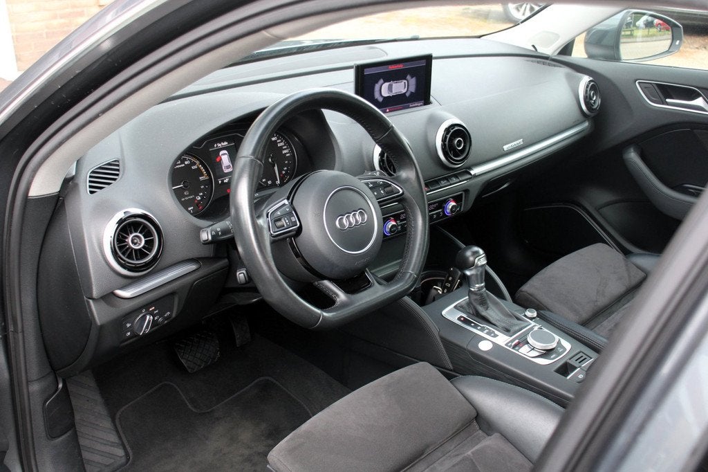 Audi A3 Sportback 1.4 e-tron PHEV | PANORAMADAK | ALCANTARA/, 8 kWh, 4 cilinders, 150 pk, 180 min