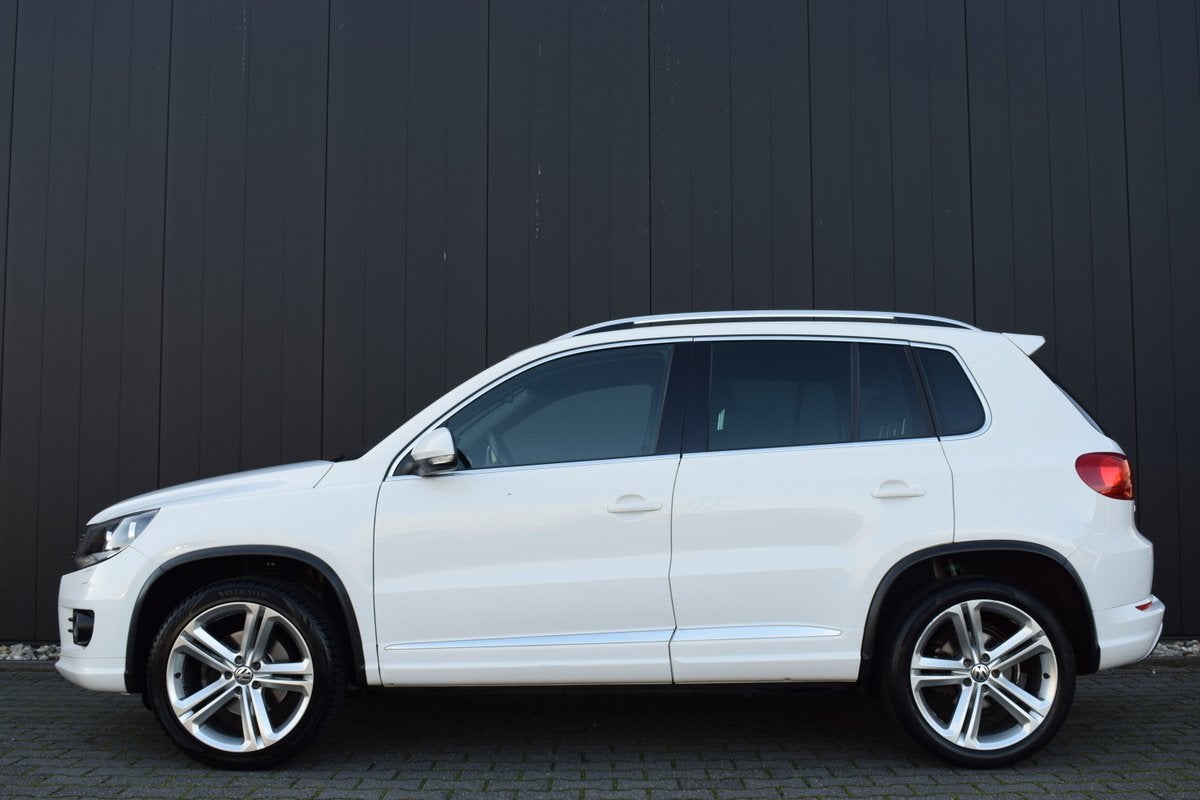 Volkswagen Tiguan 1.4 TSI R-Line ECC | Sportstoelen | Full M, Voorwielaandrijving, Euro 5, 15 km/l, Gebruikt