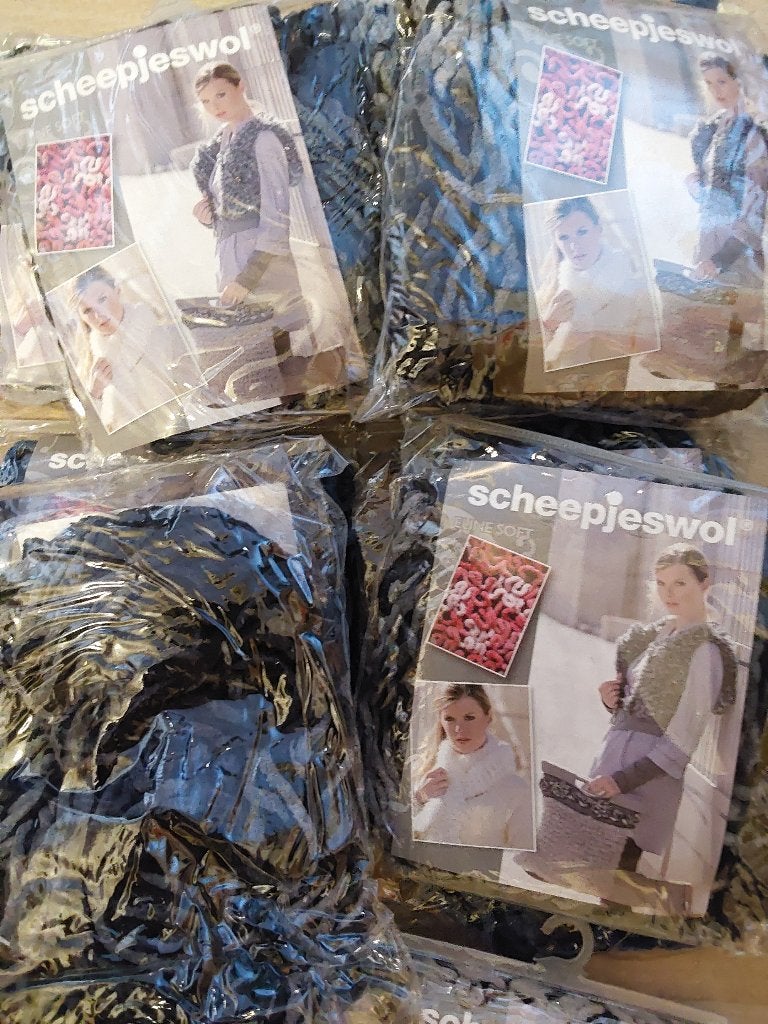 30x streng Breigaren NIEUW diverse kleuren, Ophalen of Verzenden, Nieuw, Breien, Wol of Garen