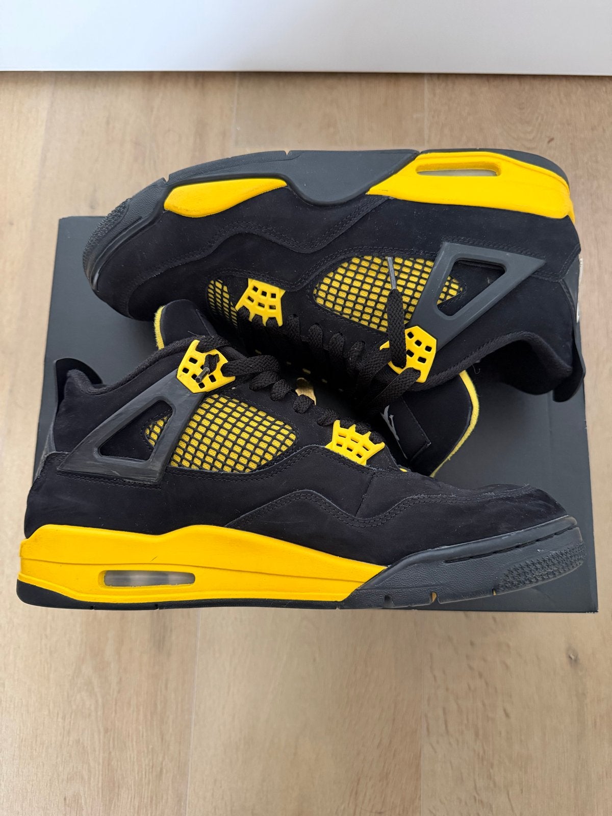Nike Air Jordan 4 Retro Thunder - Maat 45