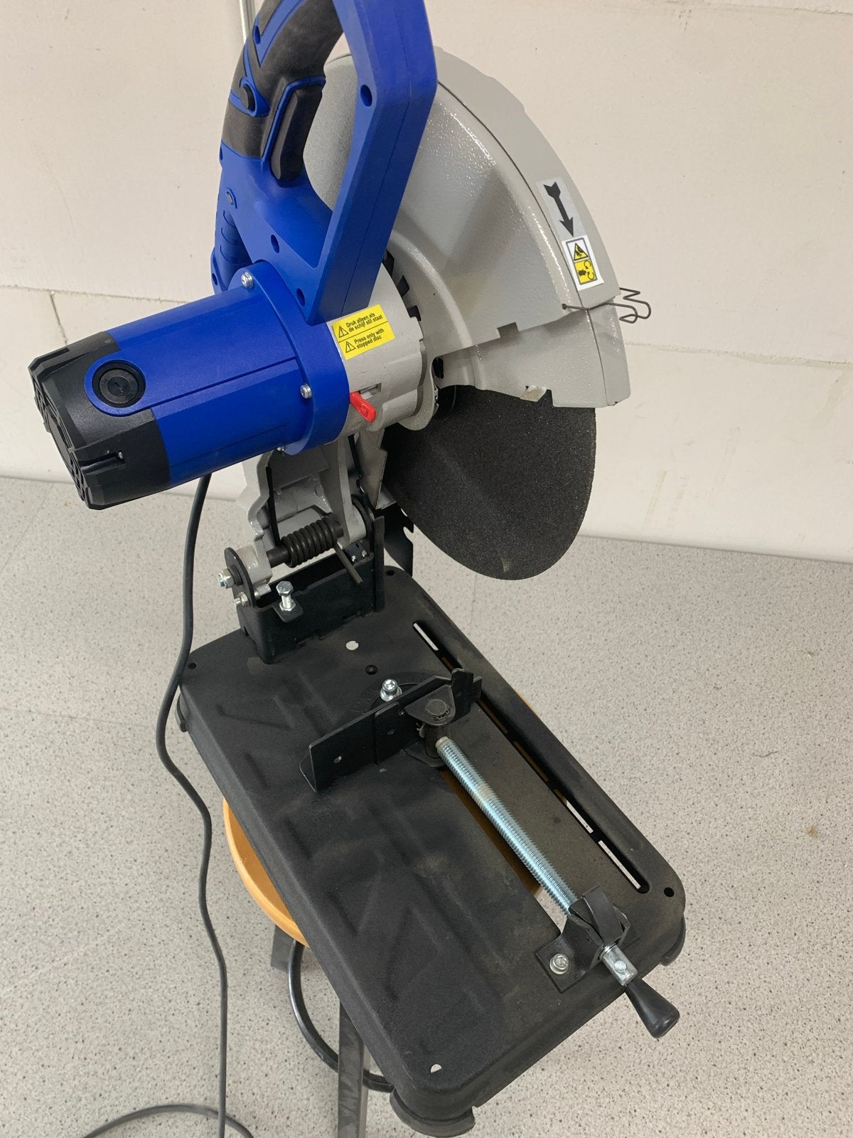 HBM Metaalafkortzaag / Drycutter / Droogzaag - 2600W, Ophalen, Gebruikt, 70 mm of meer, Afkortzaag