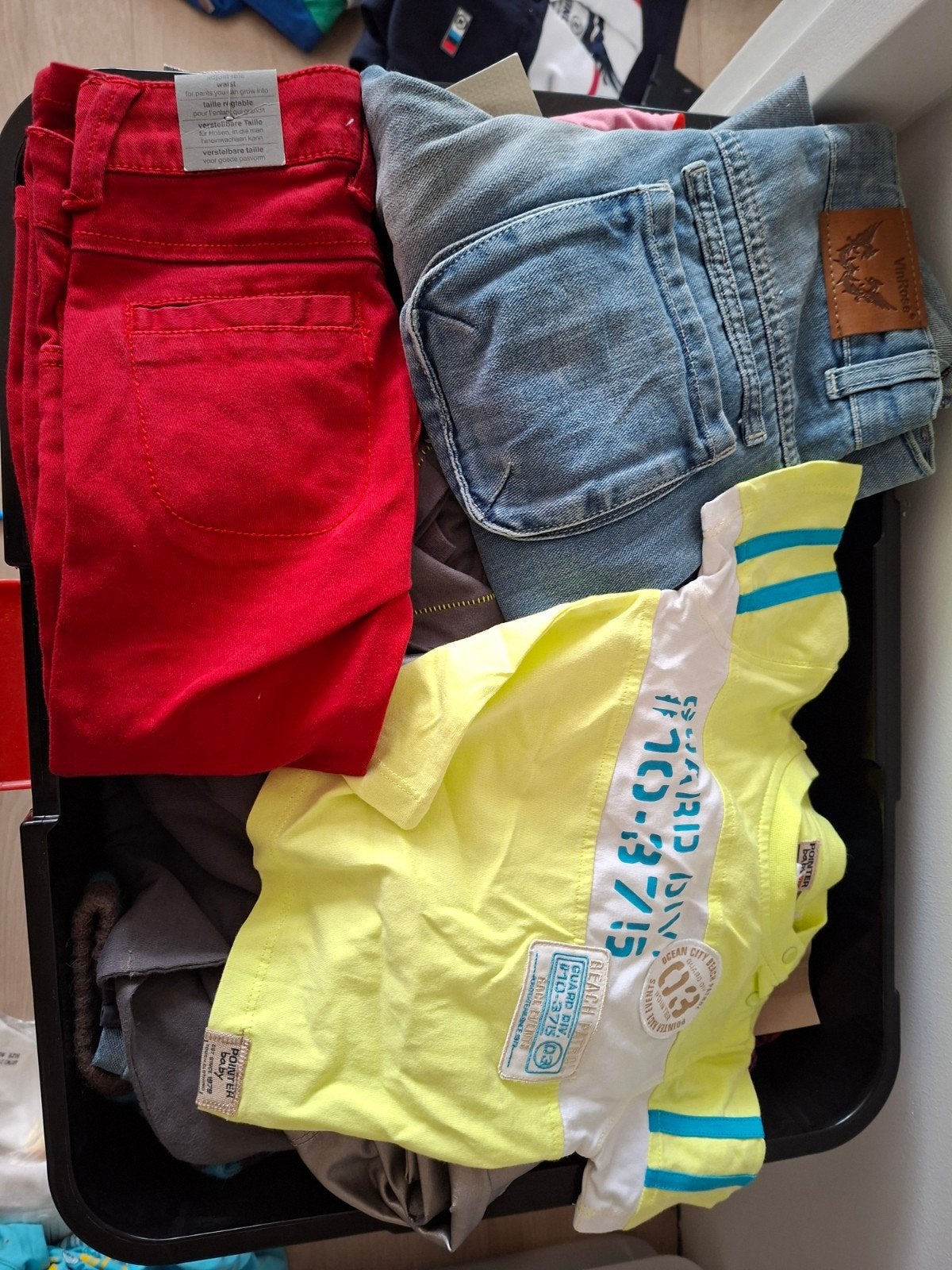 Partij nieuwe kinderkleding. Leuk voor bijv op de markt eeme, Ophalen, Nieuw, Overige maten