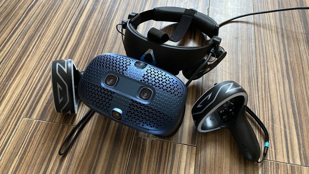 HTC Vive Cosmos, Ophalen of Verzenden, Zo goed als nieuw, VR-bril, Pc