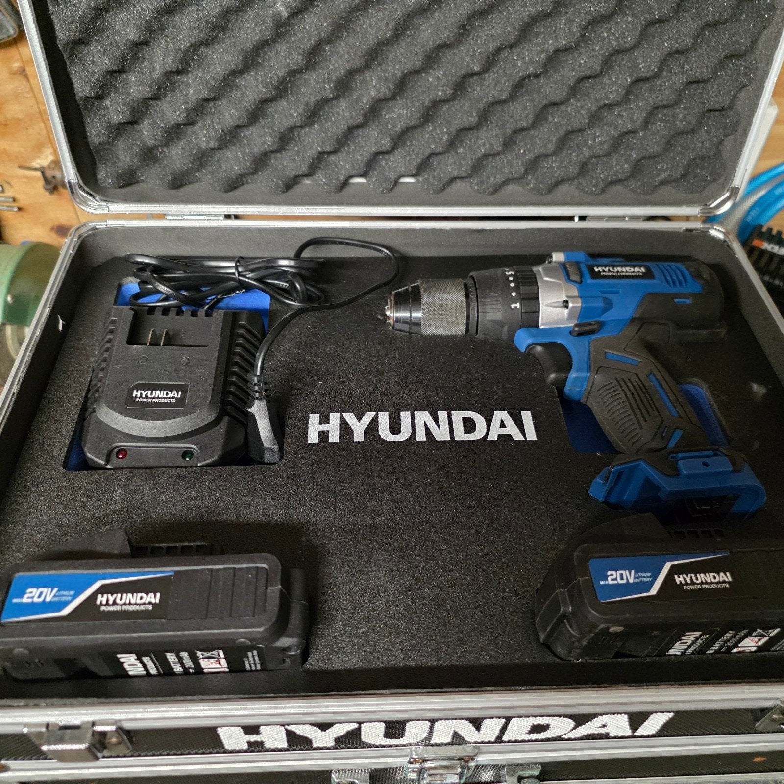 Hyundai schroefmachine set, Ophalen