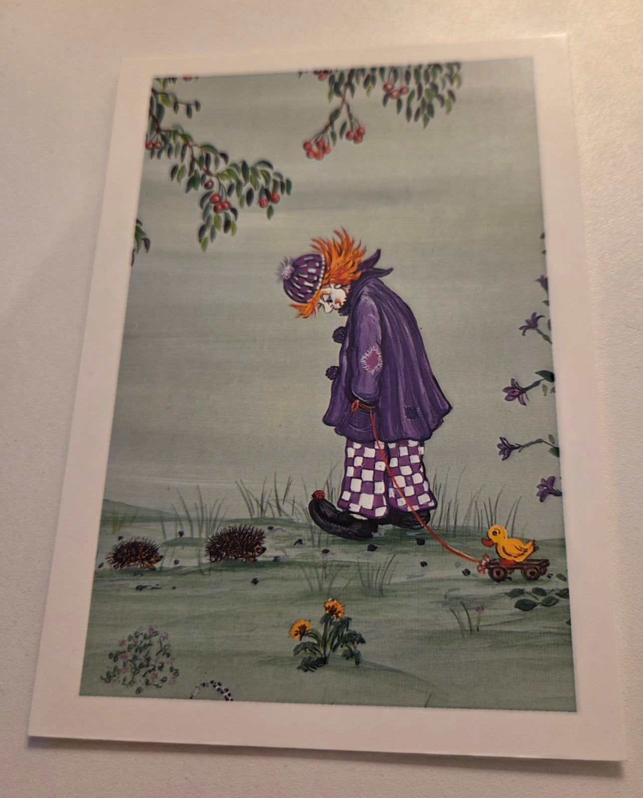 Ansichtkaart Sibyl - Naïeve kunst - Clown, Egel en kuiken, Verzenden, 1980 tot heden, Ongelopen