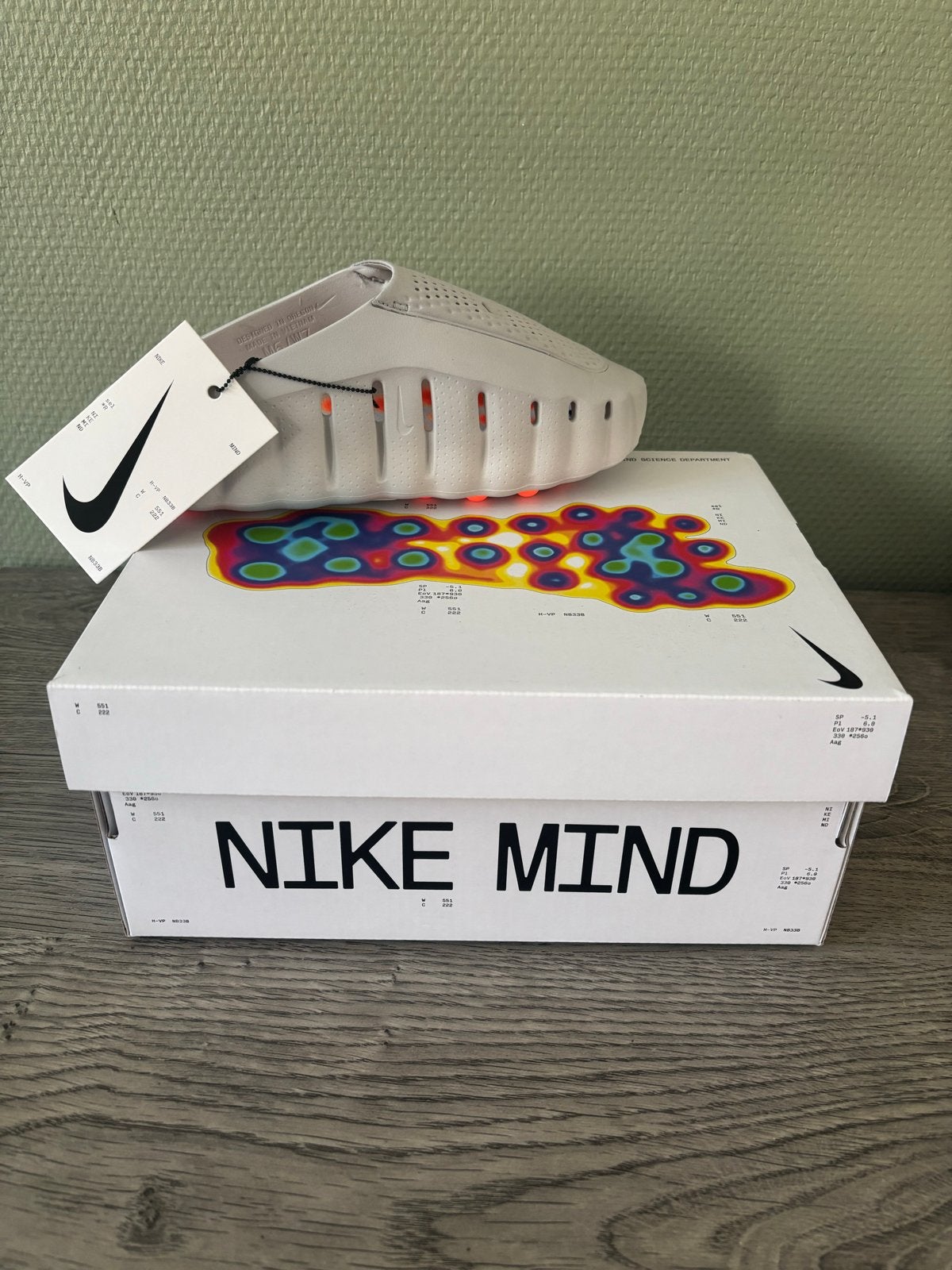 Nike Mind 001 Slippers - Nieuw in doos, Ophalen of Verzenden, Nieuw, Overige kleuren