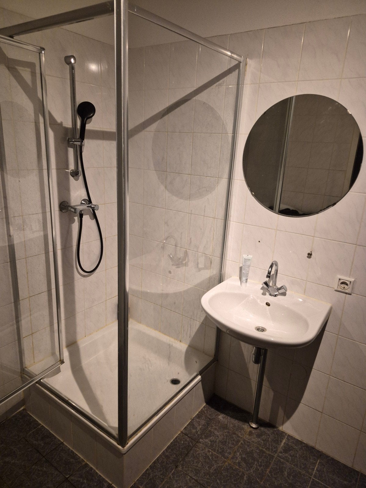 kamer te huur.  .....prive ontvangst (dames), Rotterdam