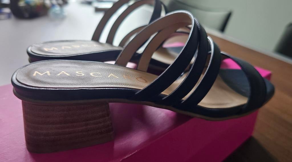 Mascaro maat 37 handgemaakte nieuwe donkerblauwe sandaaltjes, Ophalen of Verzenden, Nieuw, Blauw, Sandalen of Muiltjes