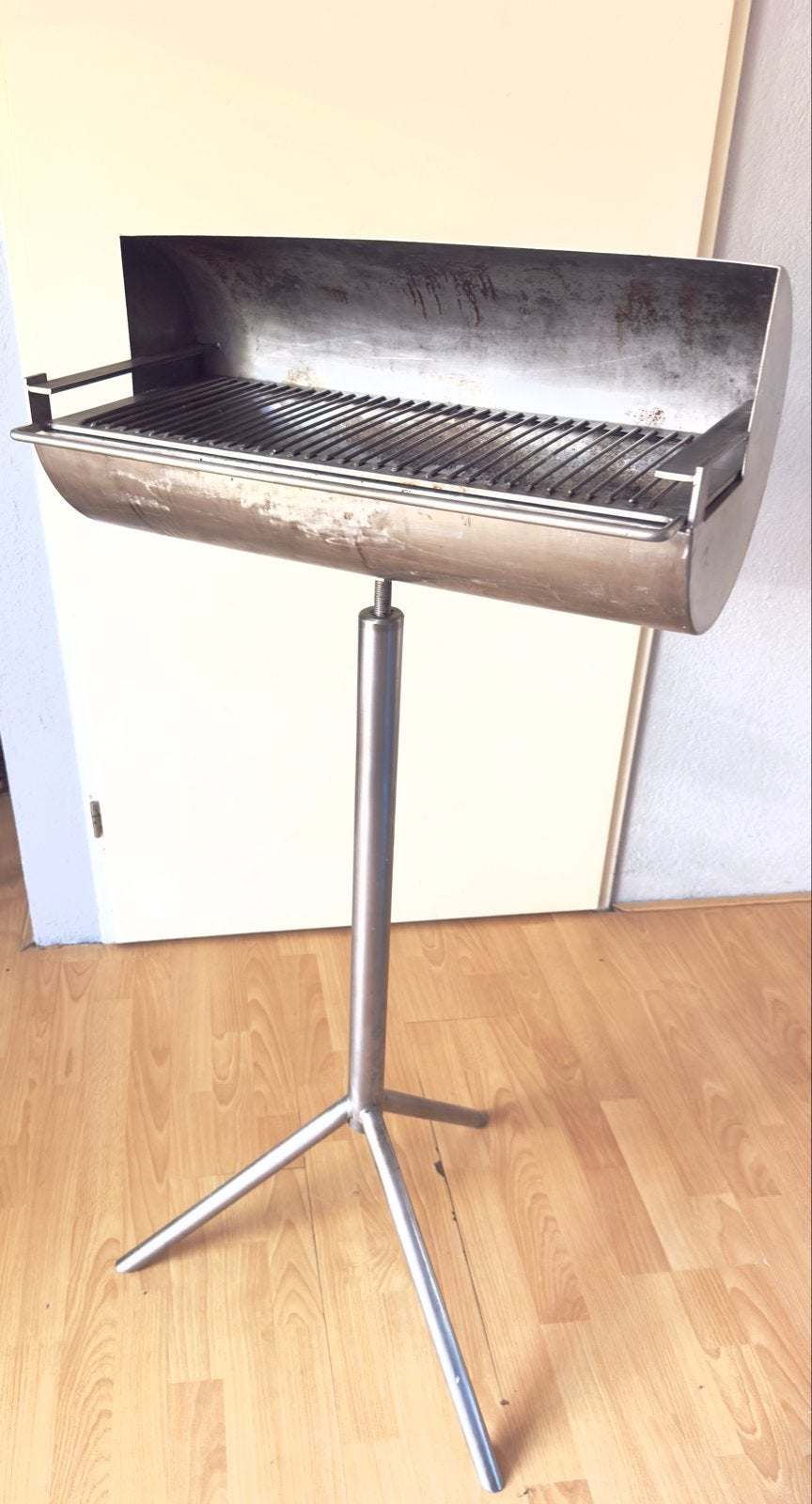 Zware RVS BBQ  #Design #BBQ #RVS, Tuin en Terras, Houtskoolbarbecues, Gebruikt, Ophalen