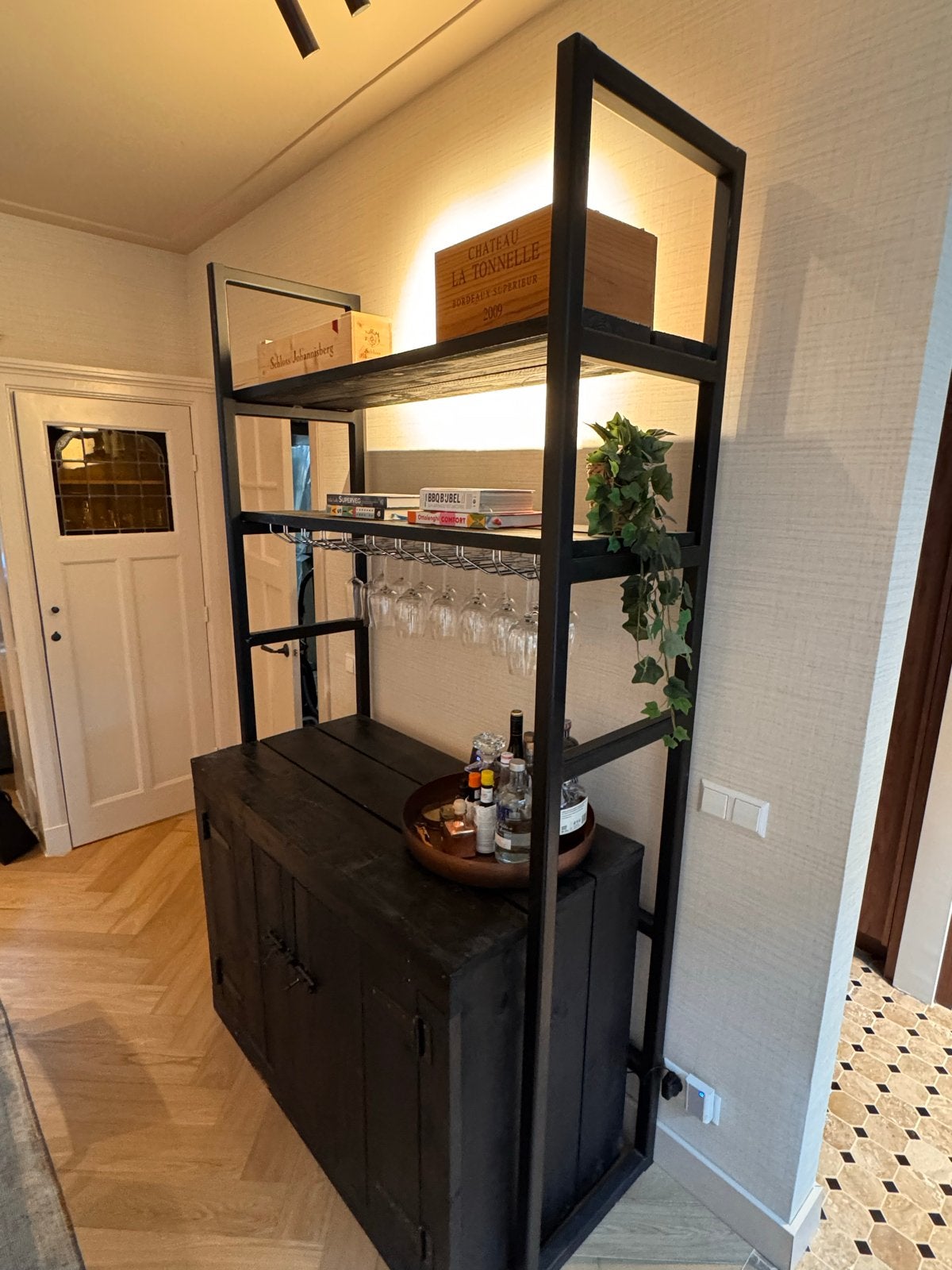 Design buffet kast/ wijnkast / wand meubel, Ophalen, Gebruikt