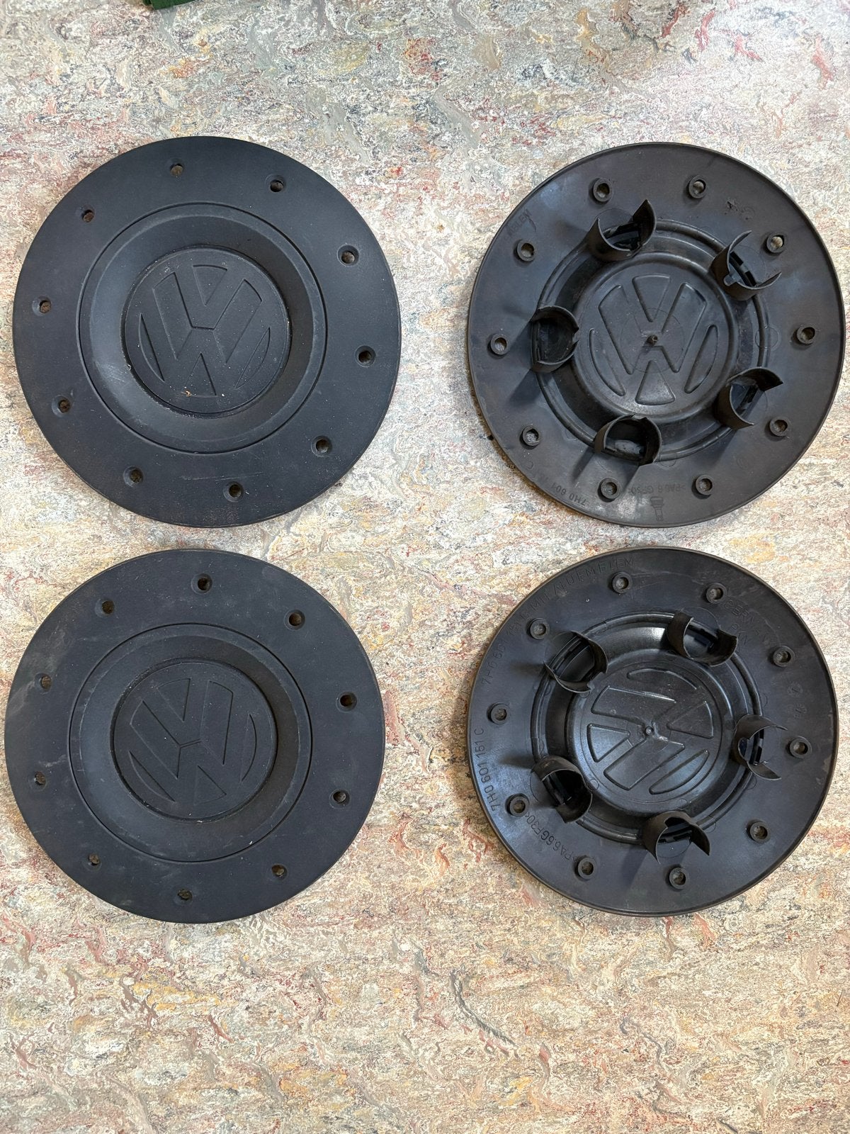 Set van 4 originele VW wieldoppen - 7H0 601 151 C, Auto diversen, Ophalen of Verzenden, Gebruikt