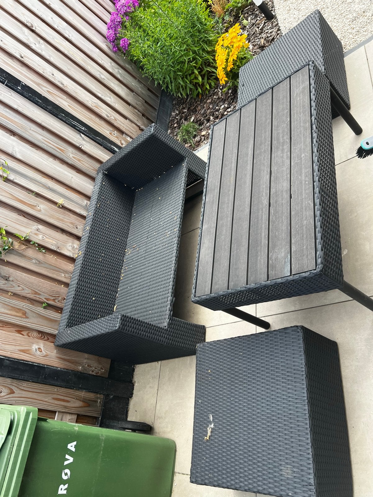 Zwarte Wicker Loungeset met Tafel en Hocker, Ophalen, Gebruikt, 3 zitplaatsen, Loungeset