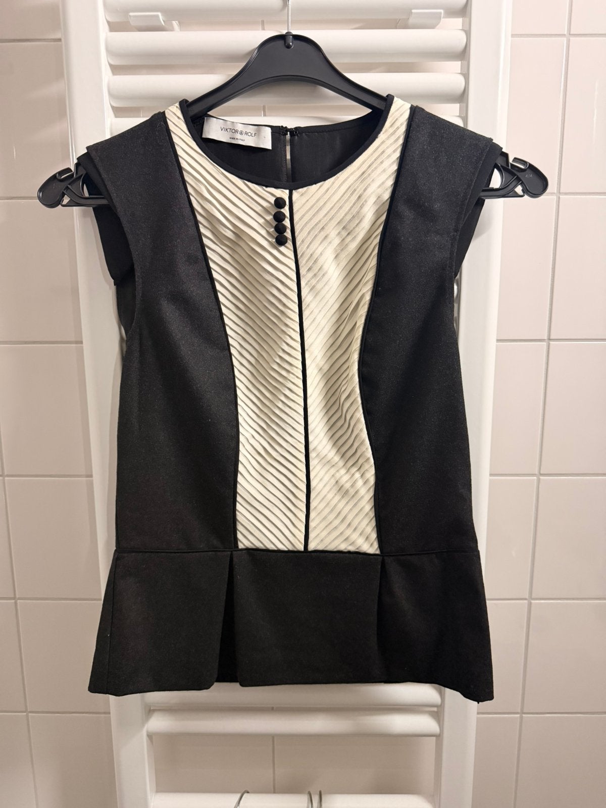 Viktor & Rolf - top, Kleding | Dames, Tops, Zo goed als nieuw, Grijs, Zonder mouw, Ophalen of Verzenden