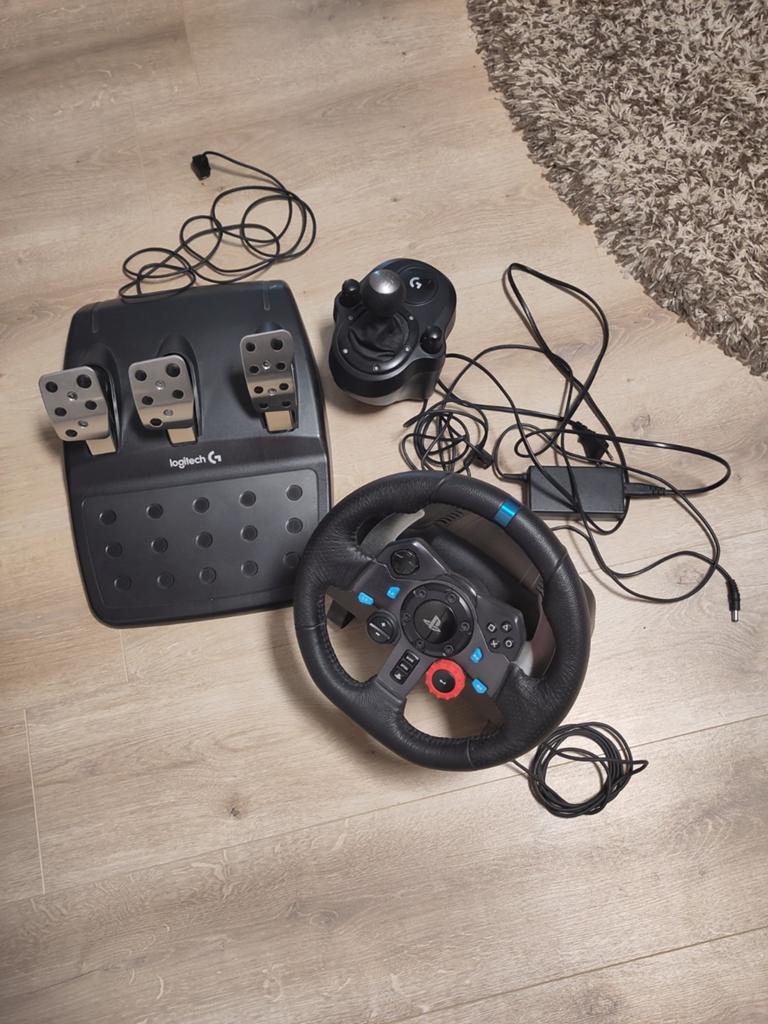 Logitech G29 racestuur met pedalen en schakelpook, Ophalen, Gebruikt, Stuur of Pedalen, PlayStation 4