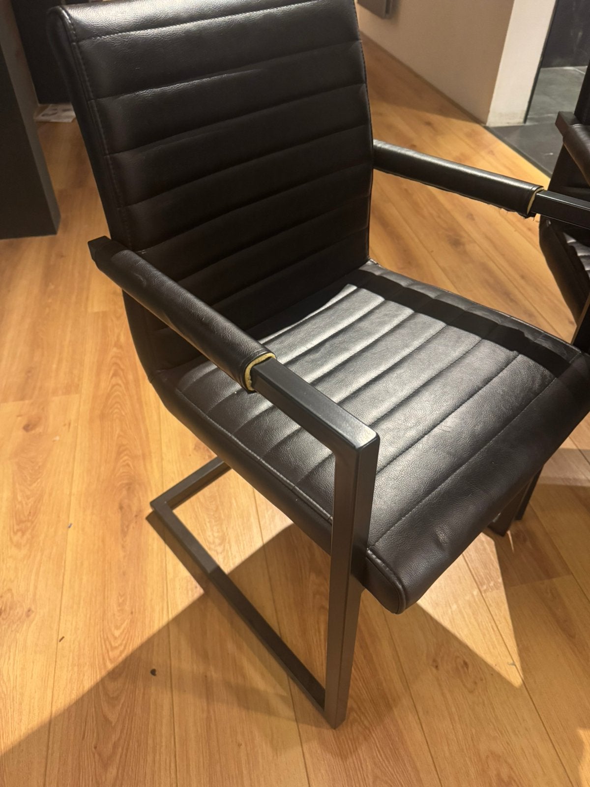 Eetstoelen 2x, Ophalen, Zo goed als nieuw, Twee
