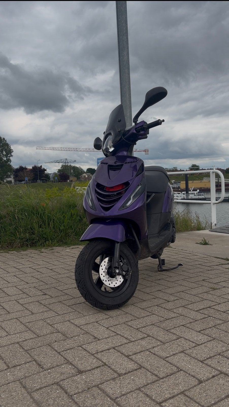 Piaggio Zip 4 Takt iGET uit 2025 Candy Paars, Ophalen, Piaggio, Zo goed als nieuw, Benzine