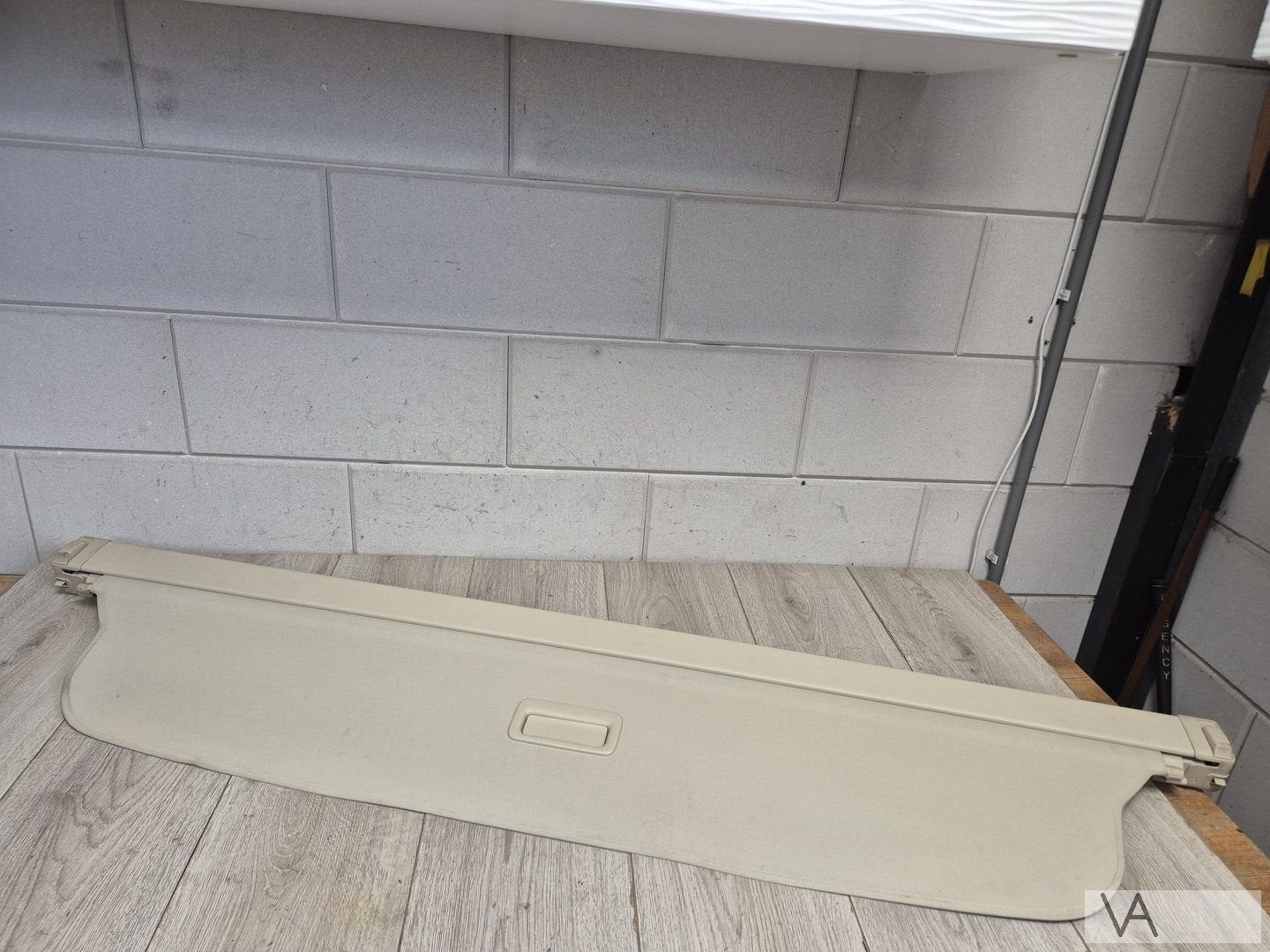 Volvo V70 2007 - 2016 rolhoes rollo hoedenplank beige €100, Gebruikt, -, -, Ophalen of Verzenden