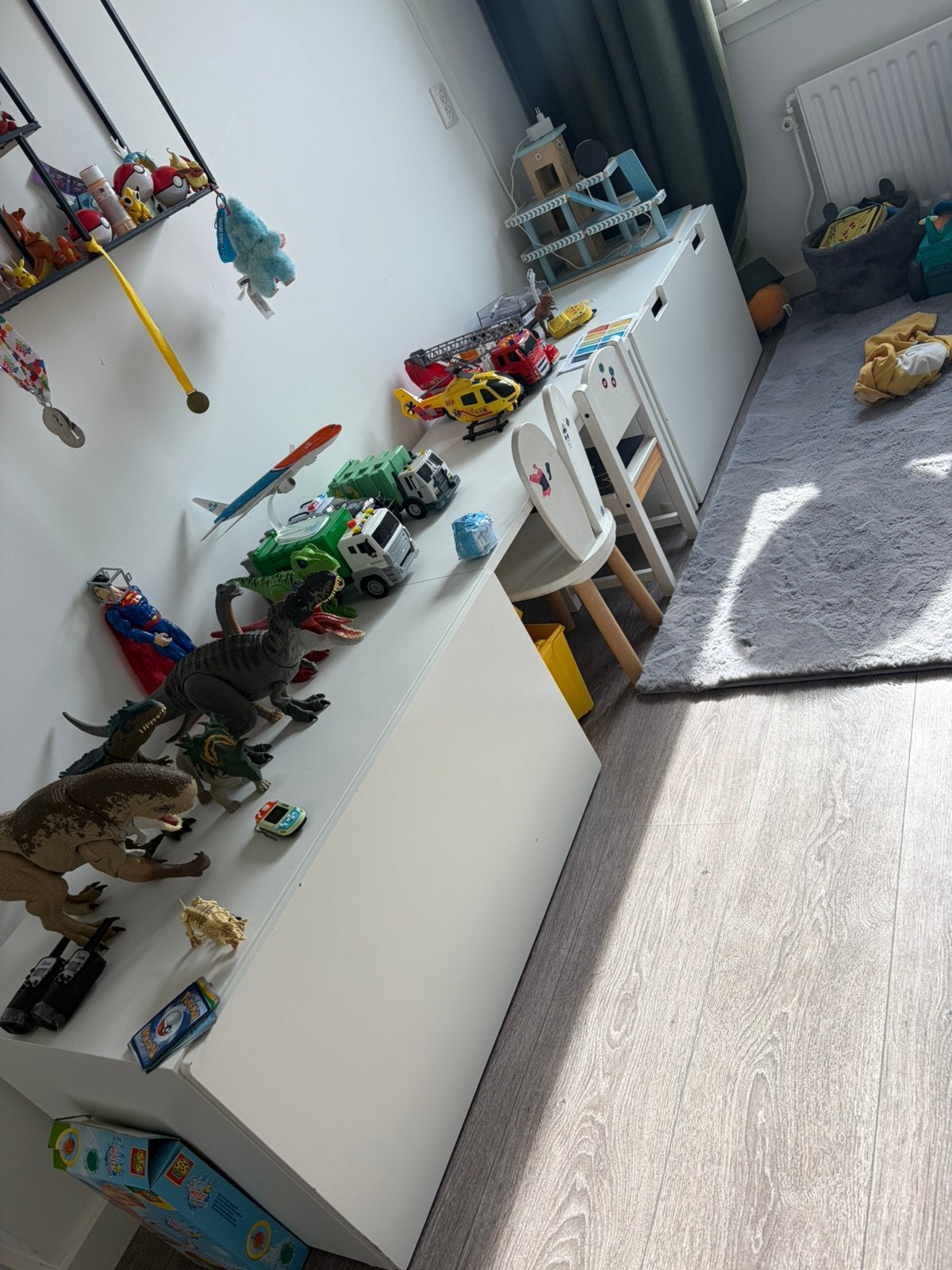 Twee IKEA tafels met grote lades voor speelgoed, Ophalen, Gebruikt, 100 tot 150 cm, 50 tot 100 cm