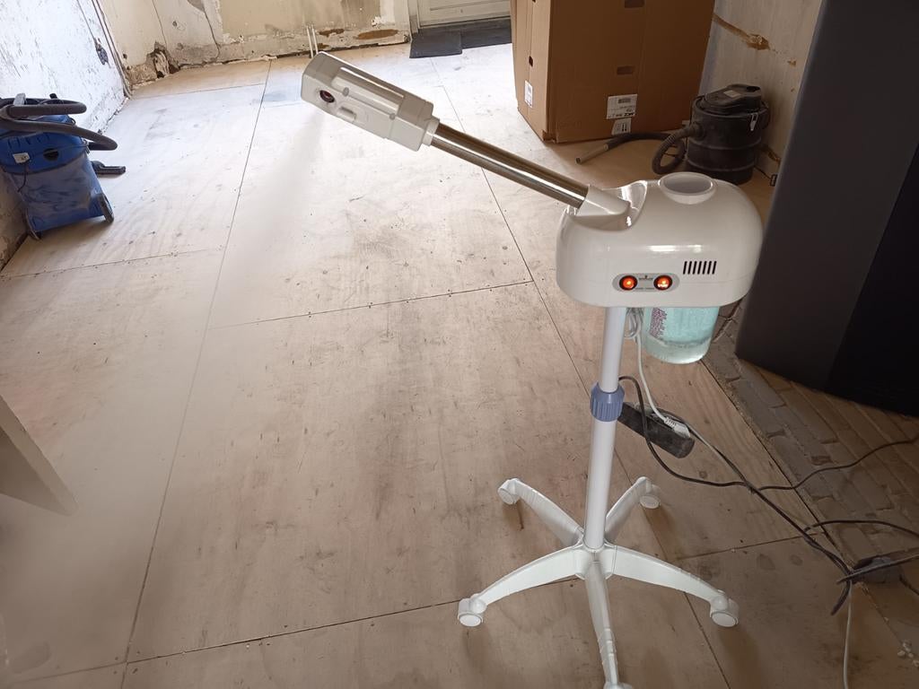 Professionele Vapozone Gezichtssteamer, Sieraden, Tassen en Uiterlijk, Uiterlijk | Gezichtsverzorging, Zo goed als nieuw, Reiniging