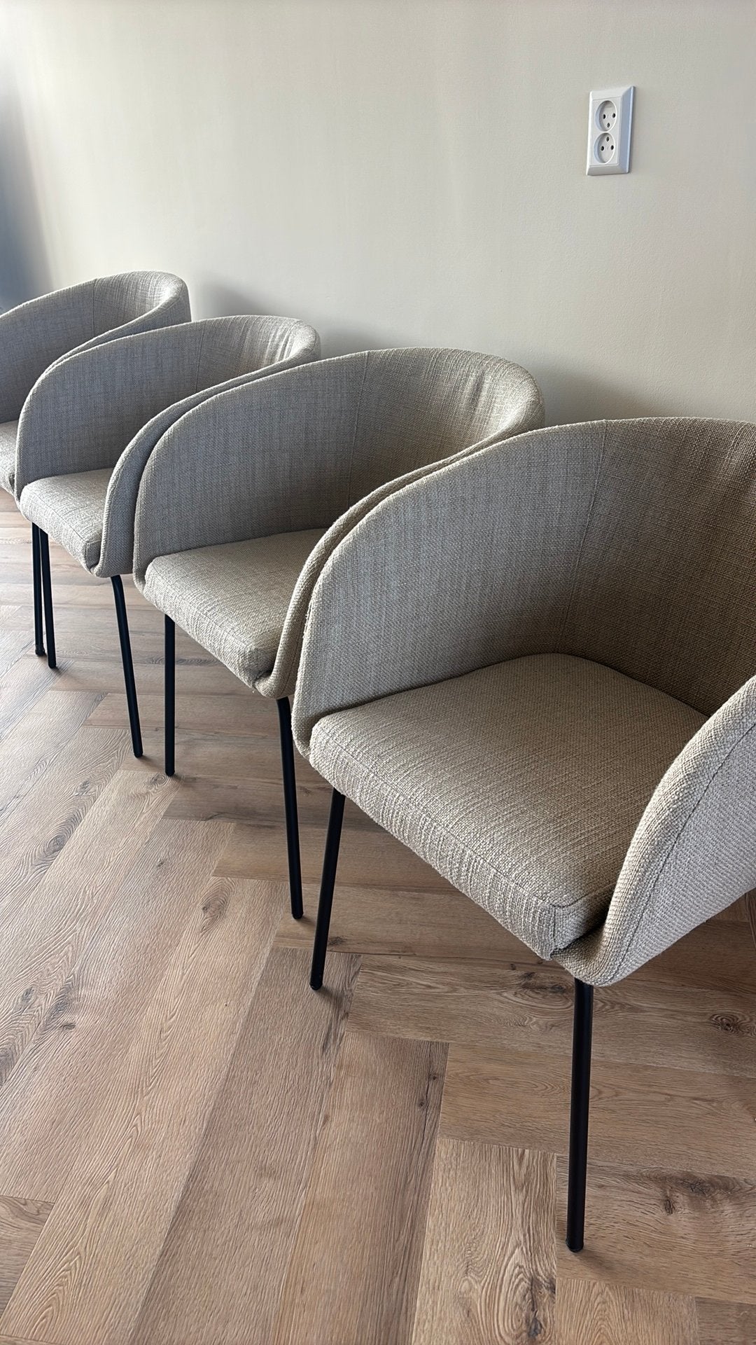 4 eetkamerstoelen WOOOD Noelle zand, Ophalen, Overige kleuren, Zo goed als nieuw, Vier