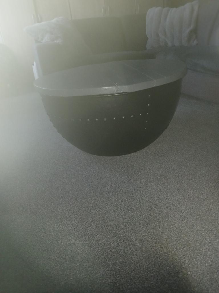 Ronde salontafel met houten blad en metalen onderstel, Overige houtsoorten, Gebruikt, 50 tot 100 cm, Modern, Industrieel