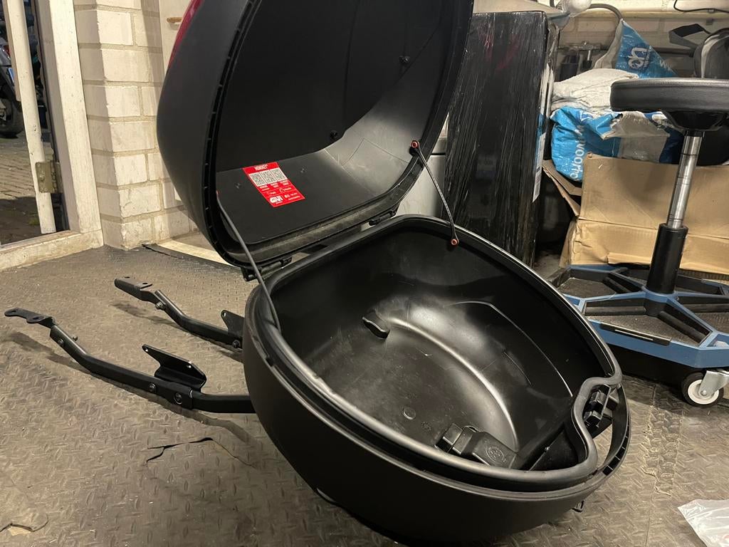 GIVI TOPKOFFERREK MET KOFFER HONDA CB 650 R (compleet), Givi, Info@givi.com, Ophalen of Verzenden, Zo goed als nieuw