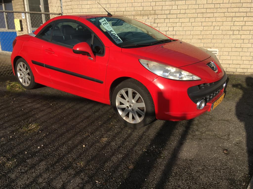 207 CC 1.6i 16v 120 pk 193dkm Airco, dak ok, Auto's, Voorwielaandrijving, Stof, Zwart, Cabriolet