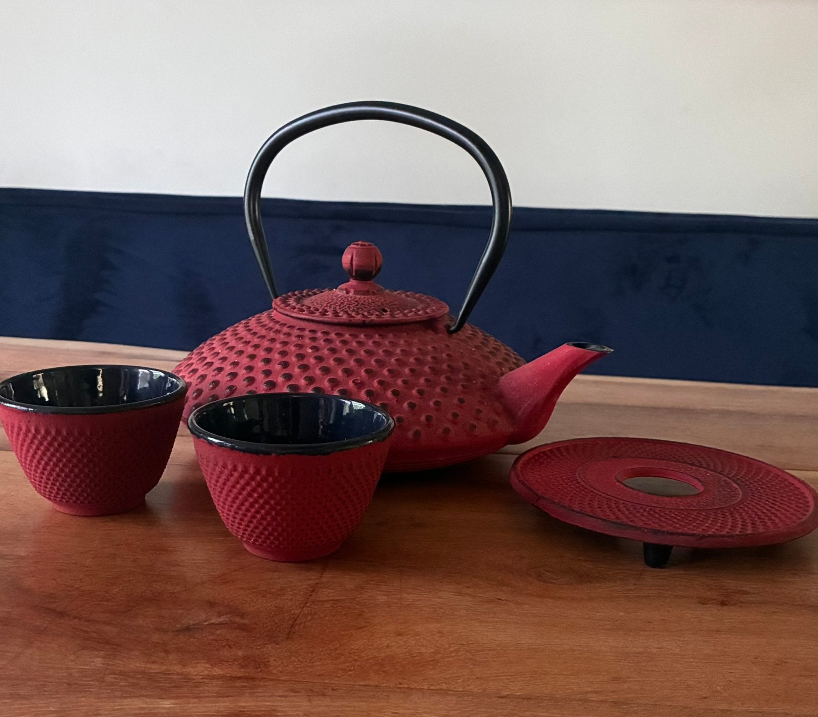 Bredemeyer gietijzeren theepot onderzetter en 2 kopjes, Ophalen, Overige materialen, Overige typen, Zo goed als nieuw