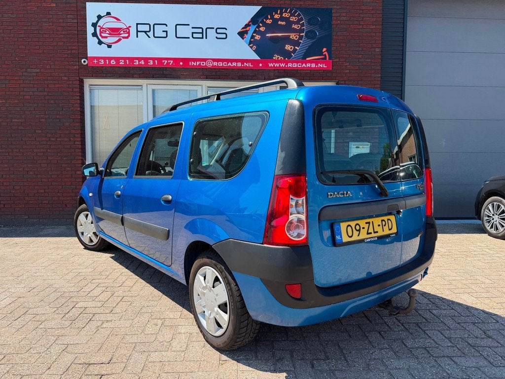 Dacia Logan MCV 1.6 Lauréate 7-persoons / Navi / Camera / N, Auto's, Dacia, Stof, Gebruikt, 4 cilinders, 7 stoelen
