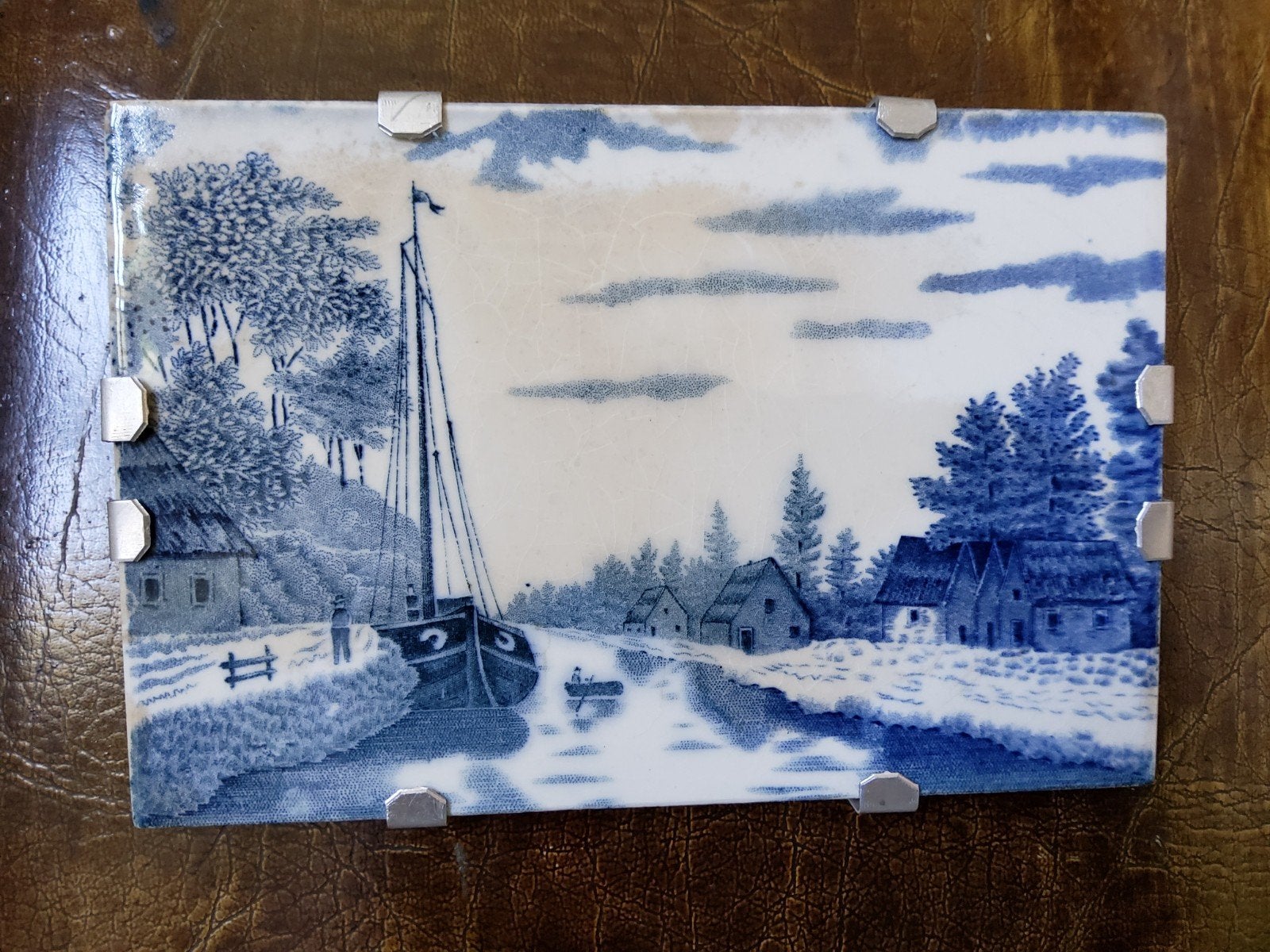 Te koop tegeltje met leuk tafereetje, Ophalen of Verzenden