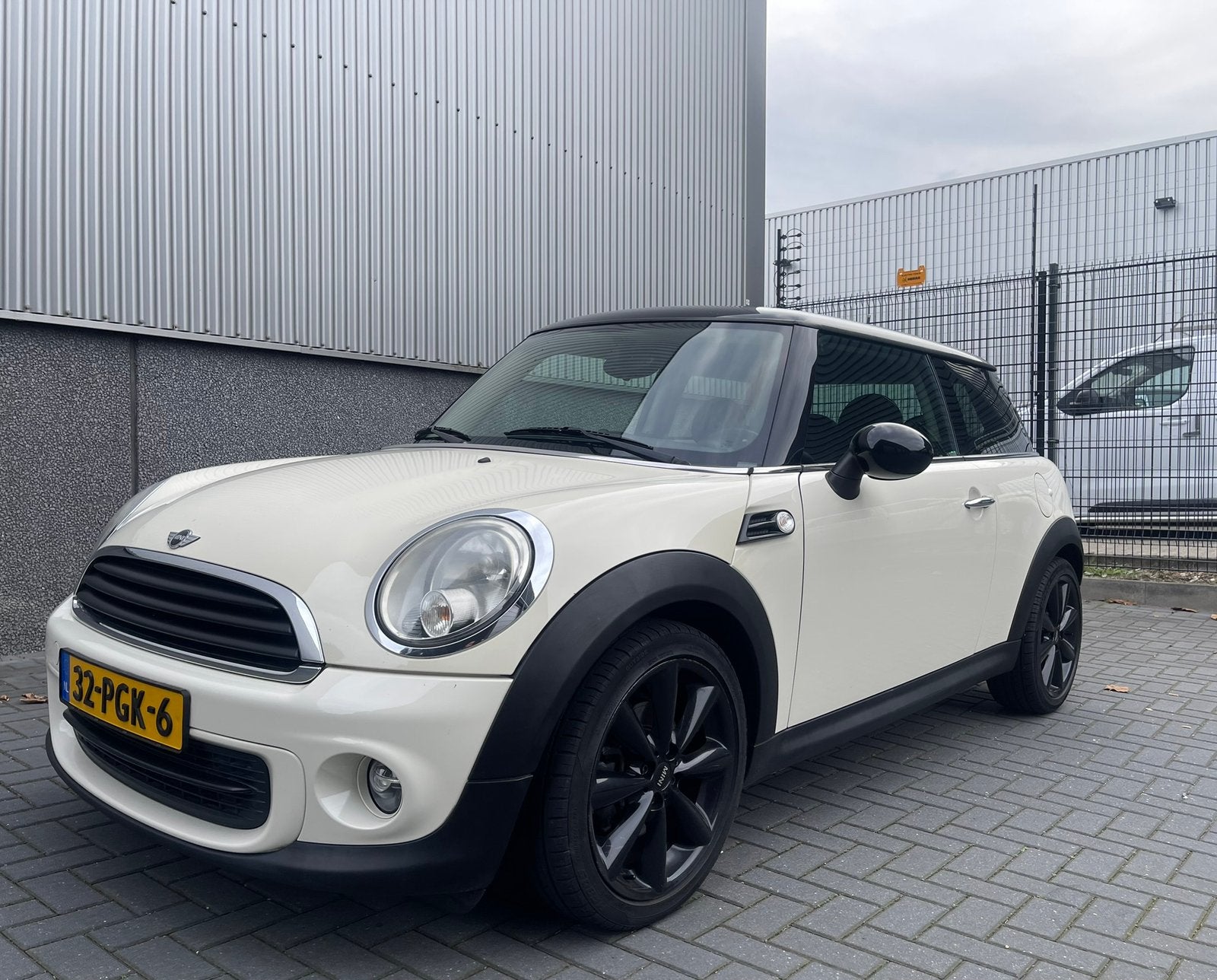 Mini One  1.6 Business Line ,2011 ,Airco, NAP, Cruise,Velgen, Auto's, Voorwielaandrijving, 4 stoelen, Wit, Origineel Nederlands