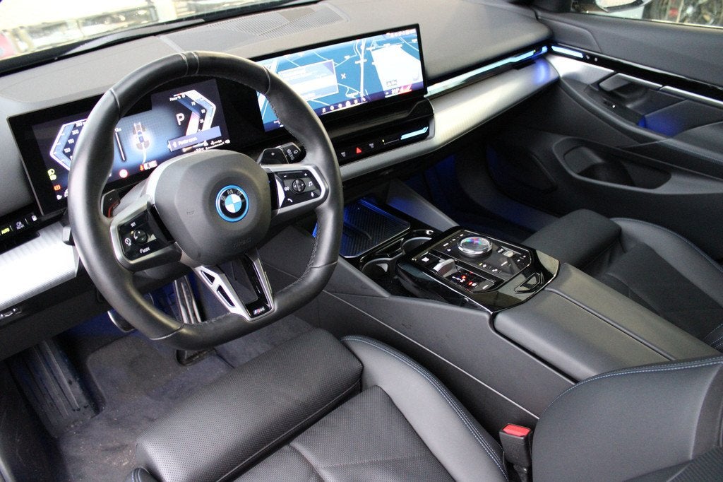 BMW 5 Serie Touring 530e M Sport Automaat / Panoramadak / Tr, Auto's, BMW, 1998 cc, Achterwielaandrijving, 4 cilinders, Met garantie (alle)