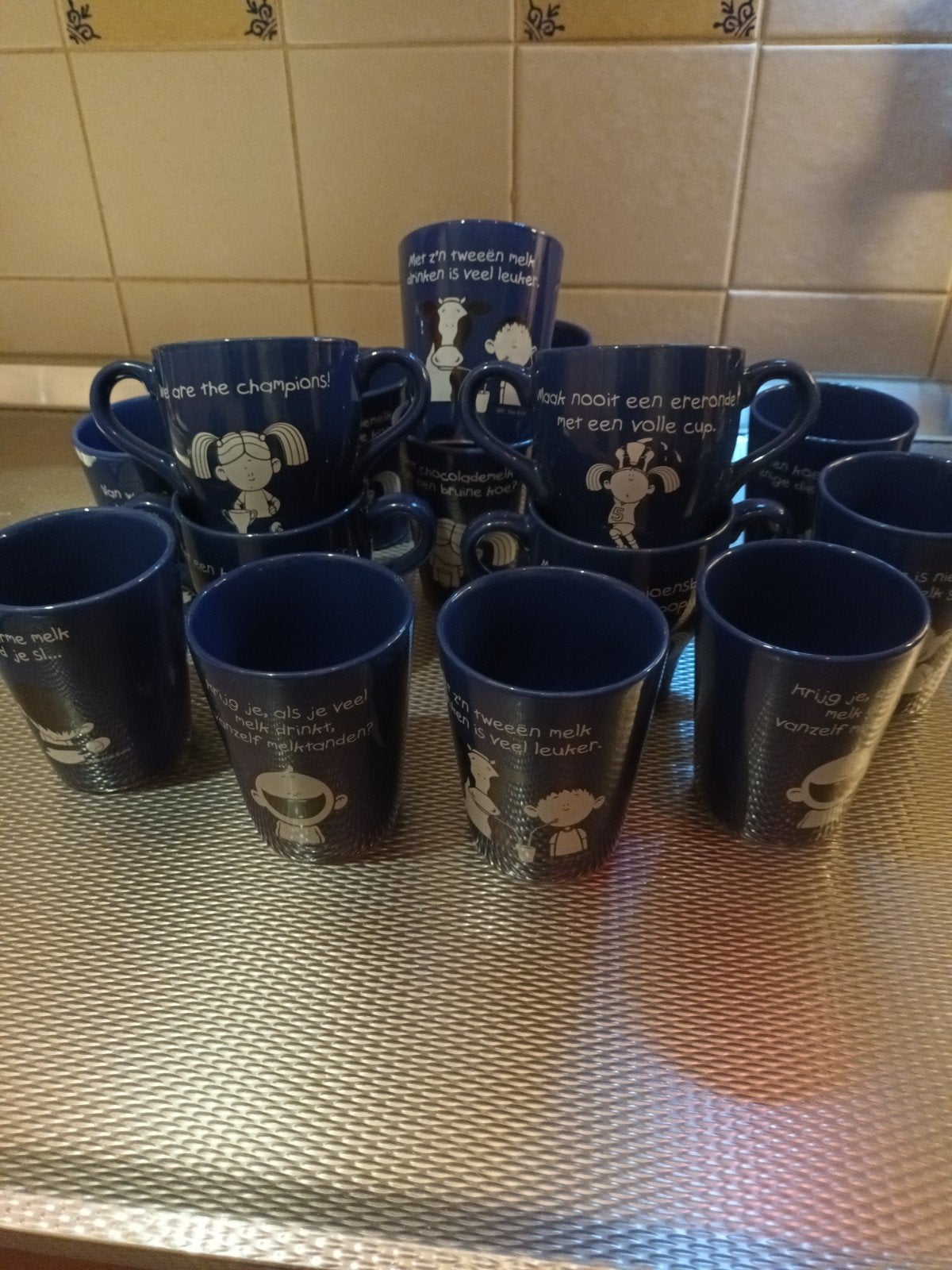 Set van 16 Blue Band spaaractie mokken, Ophalen of Verzenden, Zo goed als nieuw, Gebruiksvoorwerp