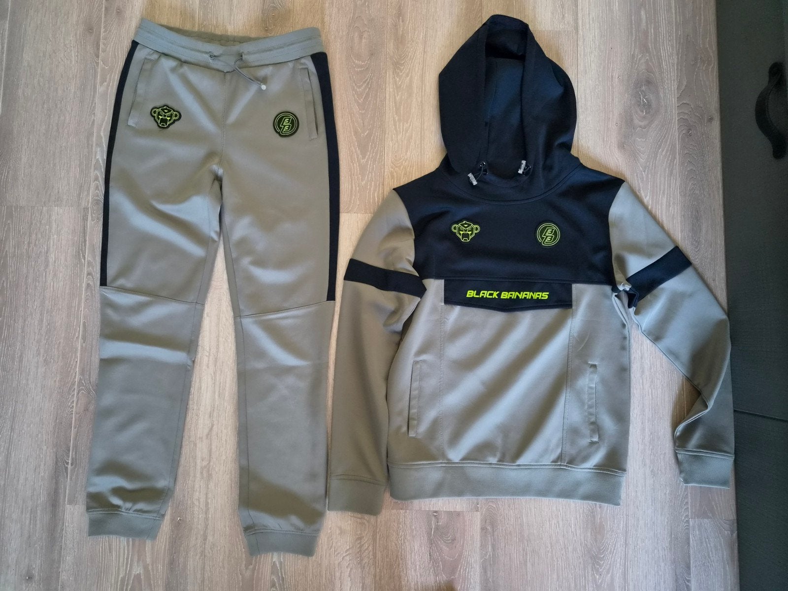Black Bananas trainingspak maat 176, Ophalen of Verzenden, Zo goed als nieuw, Setje, Jongen
