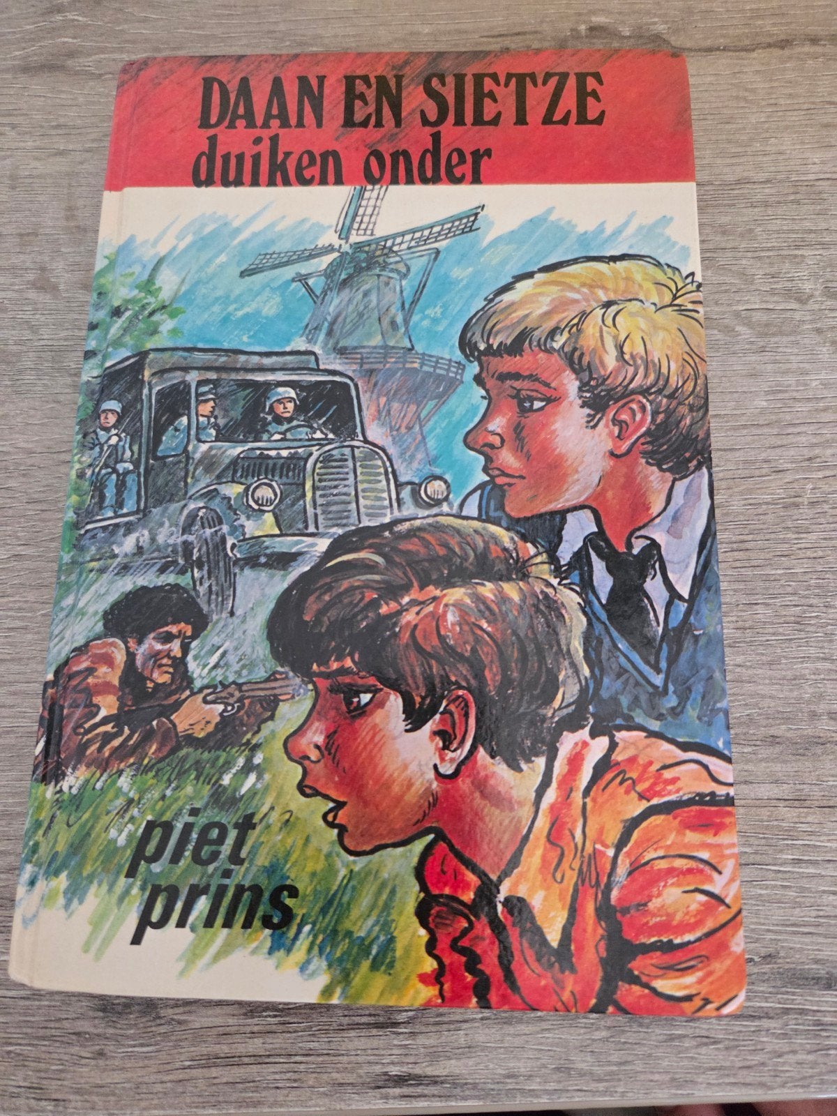 Daan en Sietze duiken onder - Piet Prins (Jeugdboek), Ophalen of Verzenden, Gelezen, Piet Prins, Fictie algemeen