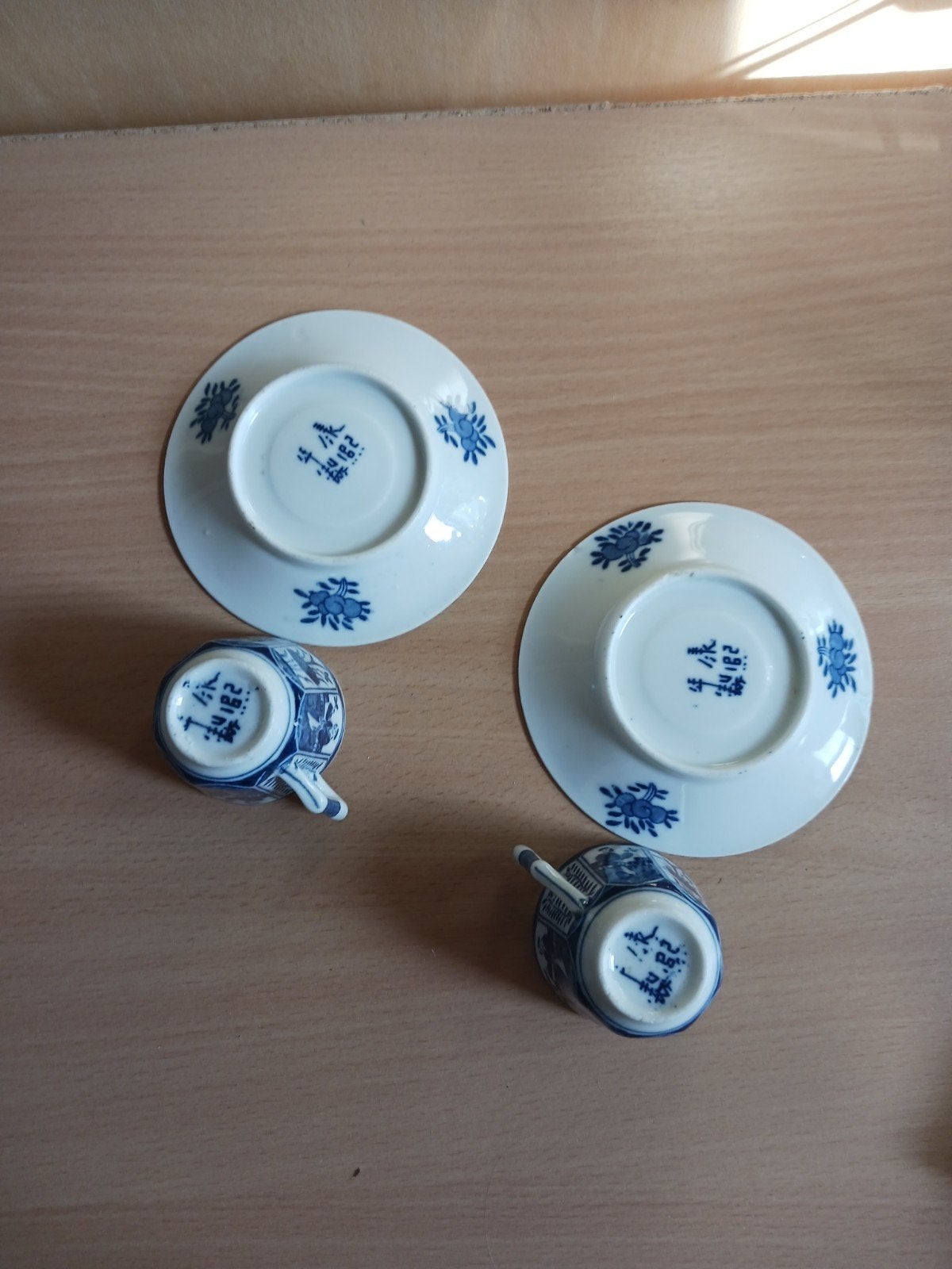 2 Lange Lijs kantige mokkakopjes, Antiek en Kunst, Ophalen of Verzenden
