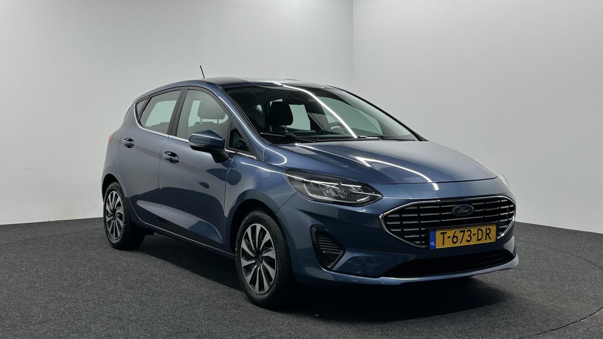 Foto 8 van Ford Fiesta 1.0 EcoBoost Hybrid Titanium NAVI CRUISE CARPLAY