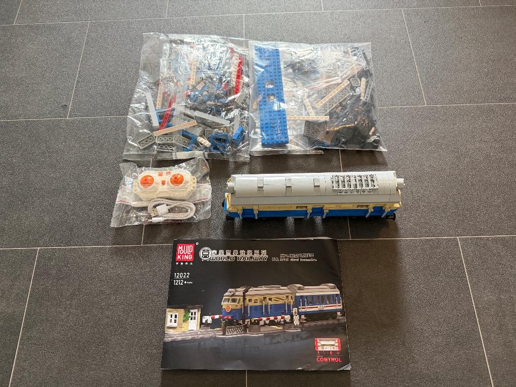 Mouldking 12022 locomotief + wagon bouwstenen compatible met, Ophalen of Verzenden, Zo goed als nieuw, Overige merken