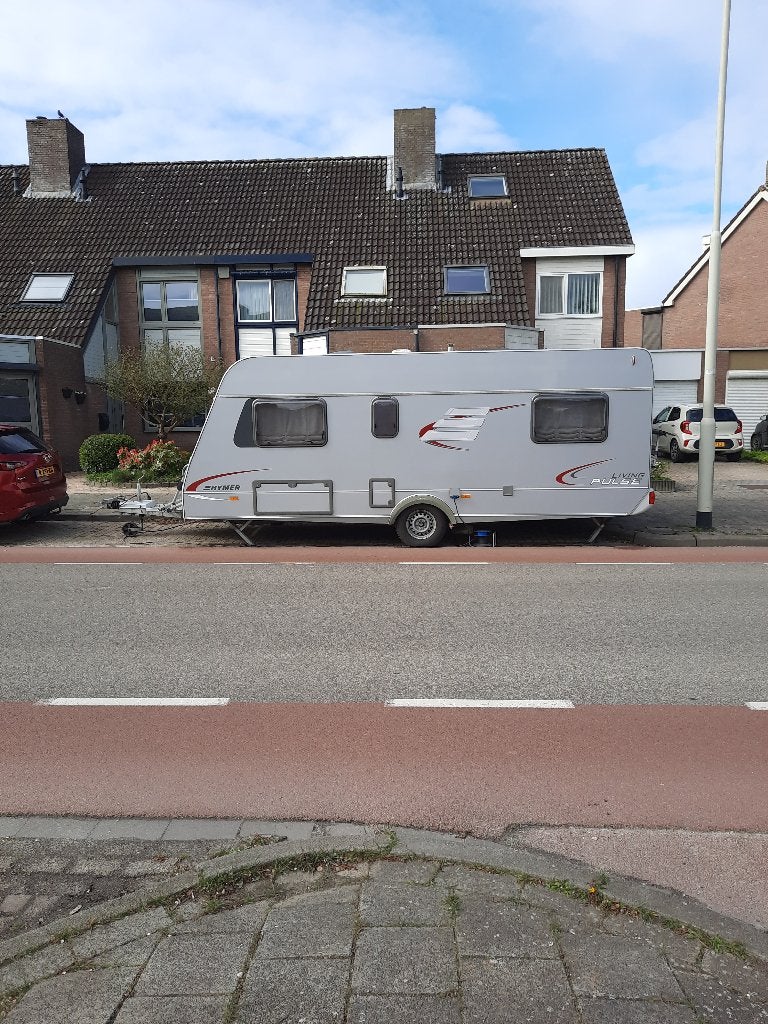 Eriba Living Pulse 532  bouwjaar 2007 *, 2 aparte bedden, Rondzit, Particulier, 6 tot 7 meter