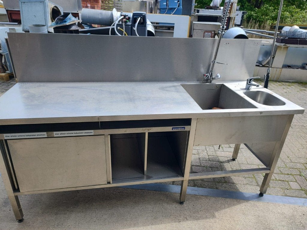 Werkbank/spoeltafel rvst.Afmetingen: 218x70x90 cm, Ophalen of Verzenden, Gebruikt, 25 tot 50 cm, Minder dan 100 cm