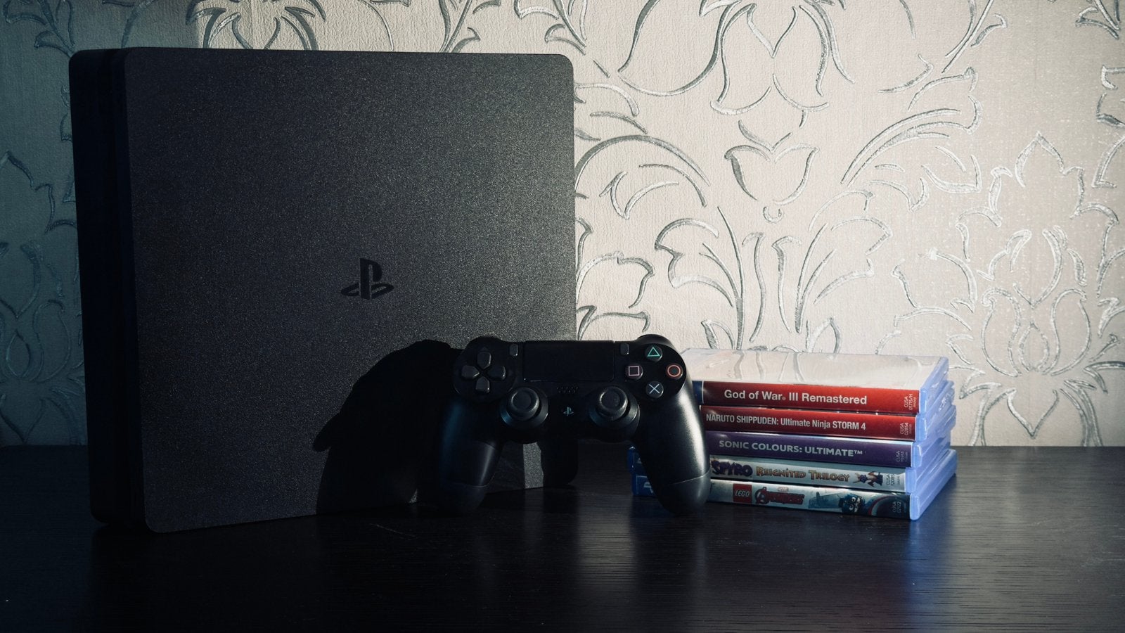 Sony Playstation 4 + 5 Game CDs, Ophalen of Verzenden, Zo goed als nieuw, Met 1 controller, Original