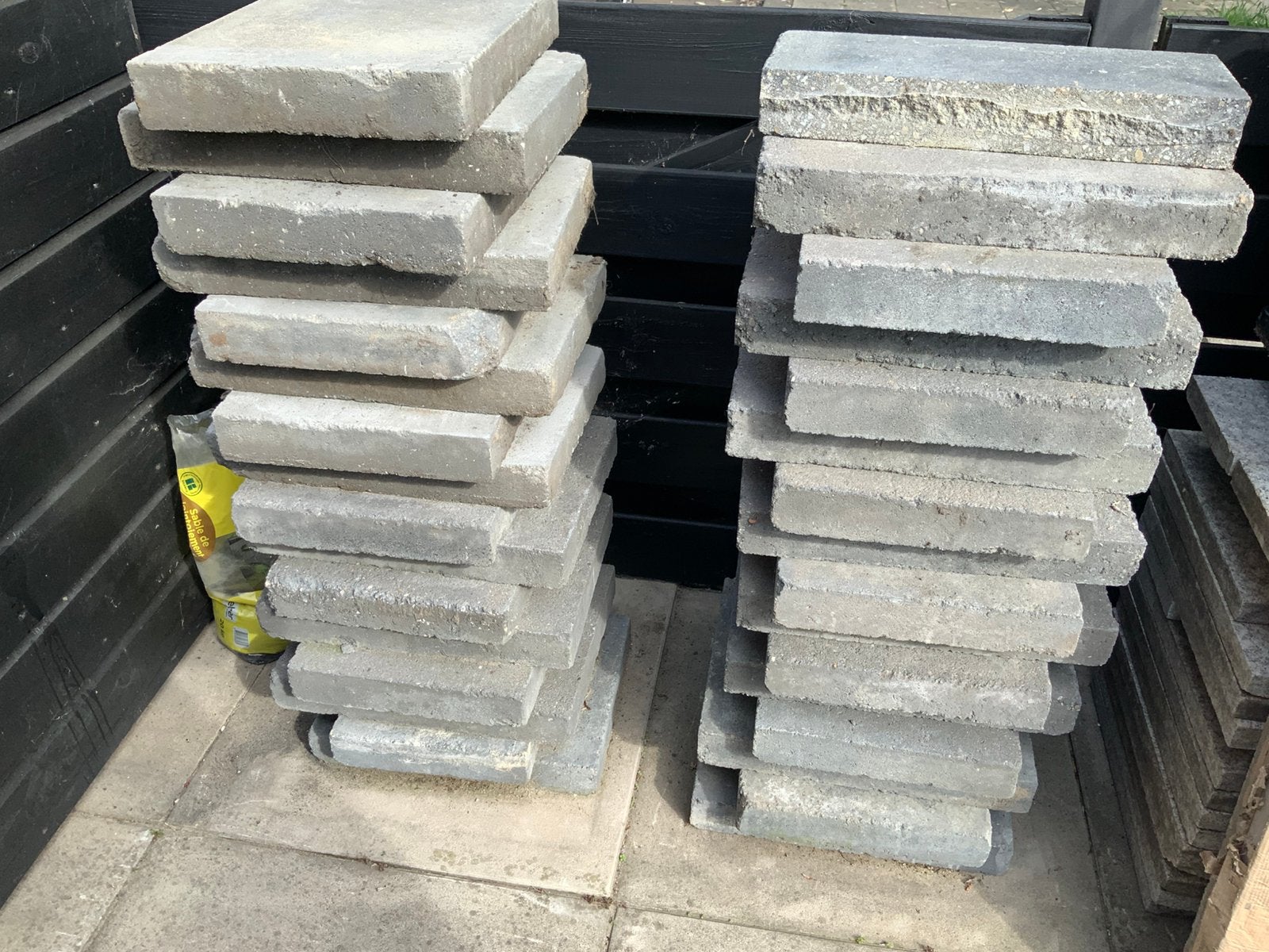 Trommel stenen antraciet 1 euro per stuk, Ophalen, Zo goed als nieuw, Beton, Terrastegels
