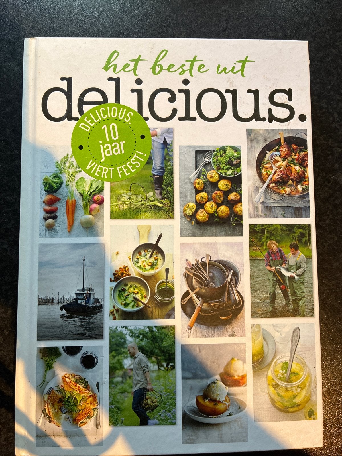 Het beste uit delicious. - 10 jaar viert feest kookboek, Voorgerechten en Soepen, Ophalen of Verzenden, Zo goed als nieuw, Gezond koken
