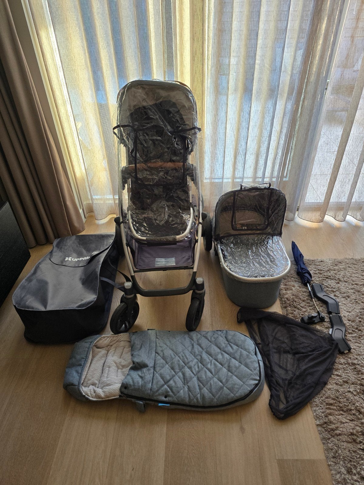 UPPAbaby Vista V2 Combiwagen met Reiswieg en Accessoires, Ophalen, Zo goed als nieuw, Overige merken, Verstelbare duwstang