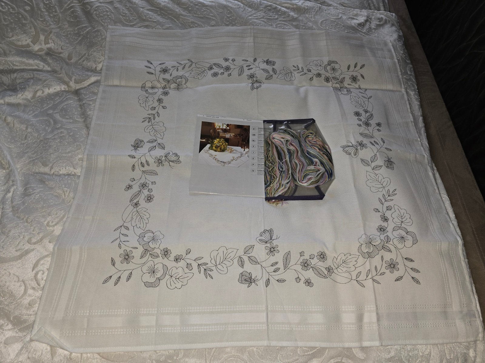 borduurgaren  borduurkleed, Ophalen of Verzenden, Borduurgaren of Zijde
