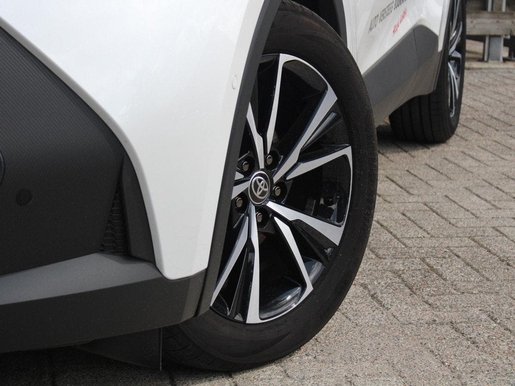 Toyota C-HR 1.8 Hybrid 140 First Edition Automaat 360 Came, 12 maanden, Stof, 725 kg, Euro 6