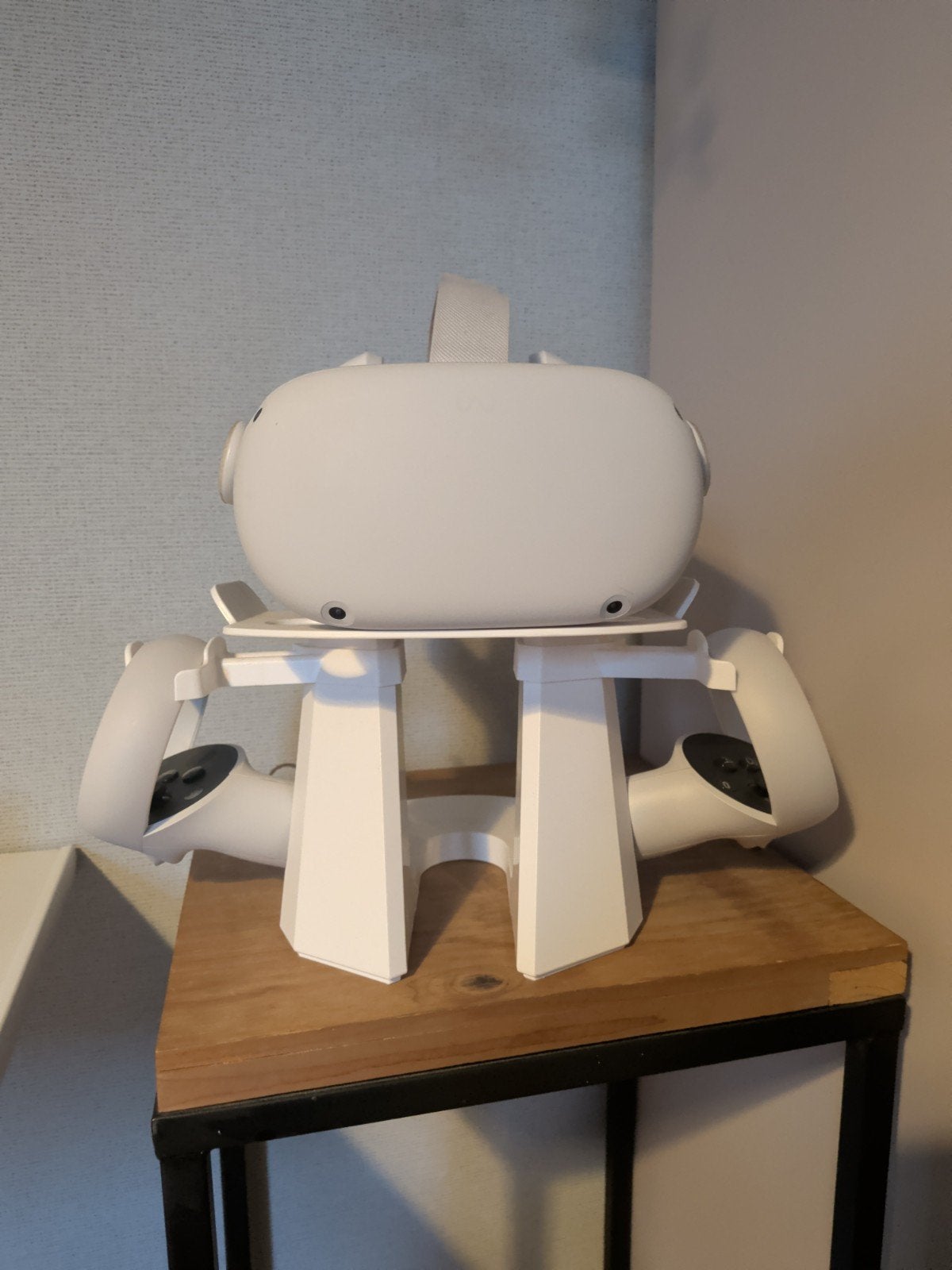 Oculus Quest 2 met 2 controllers en stand, Spelcomputers en Games, Virtual Reality, Ophalen of Verzenden, Gebruikt, VR-bril, Overige platformen