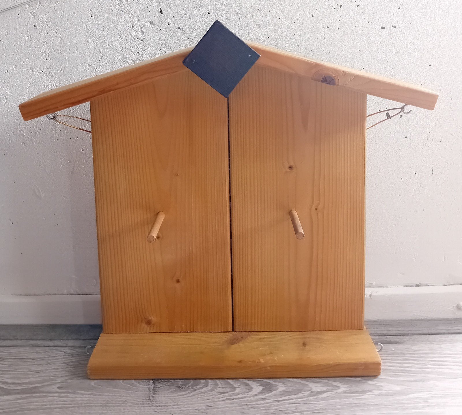 Mooi Voerhuisje Voor Vogels., Ophalen, Zo goed als nieuw