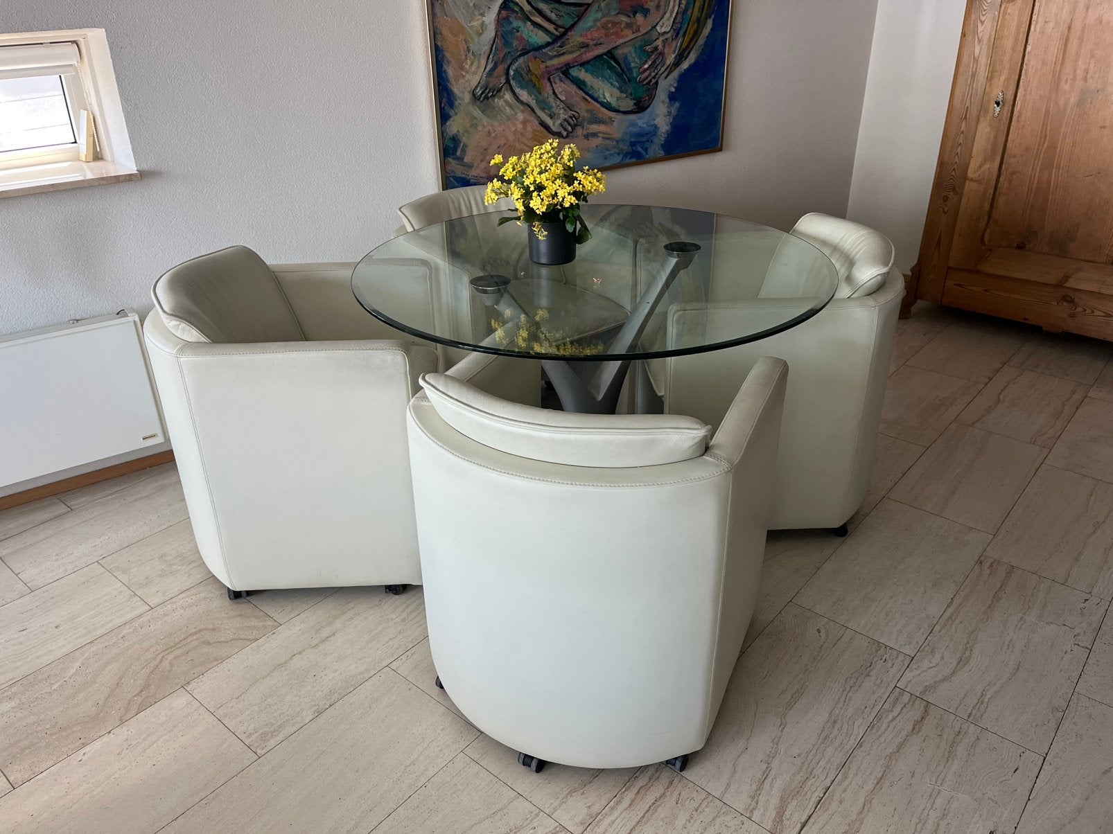 Moderne ronde eettafel met vier lederen stoelen, Ophalen, Gebruikt, Rond, Glas