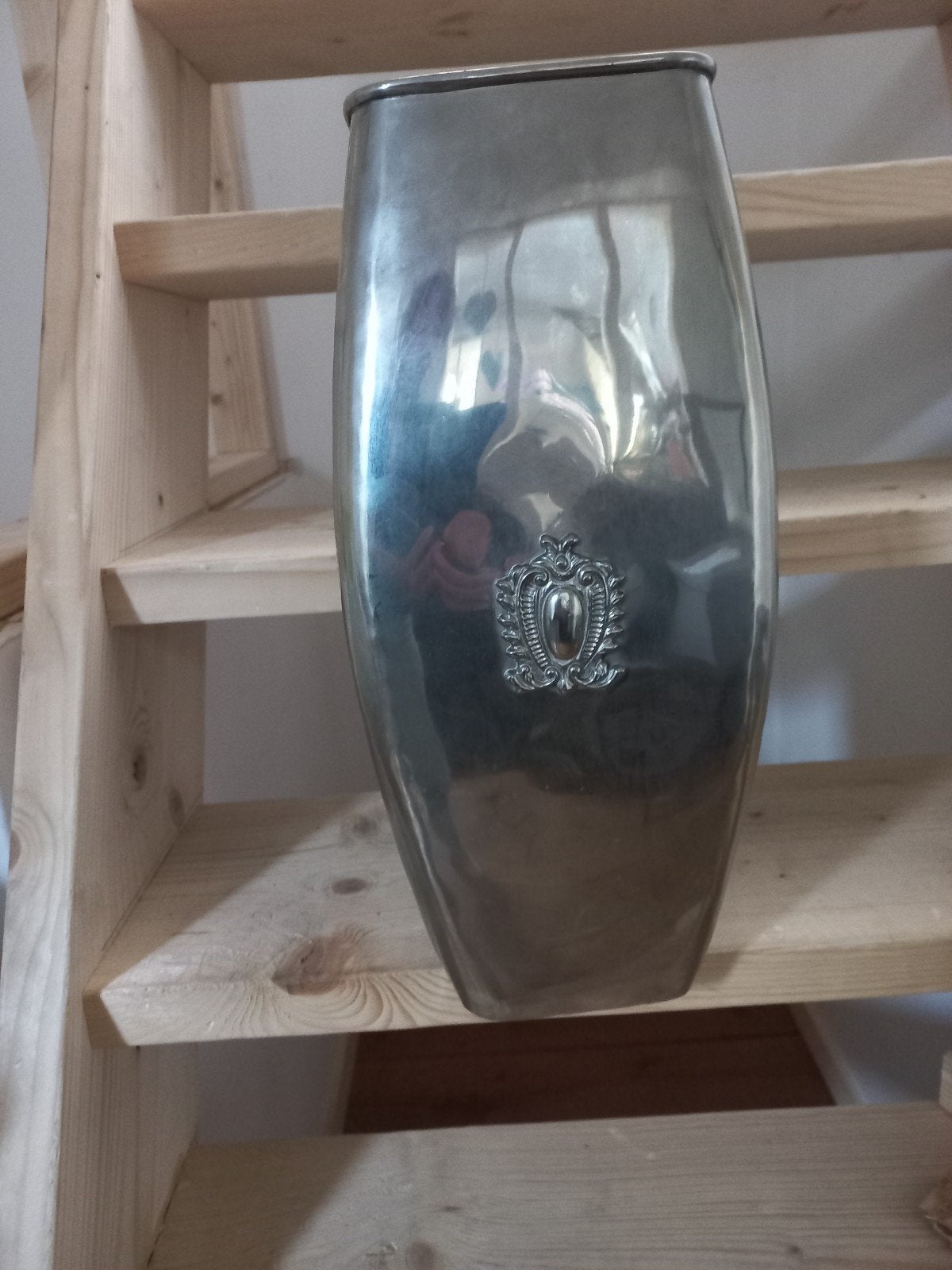 Antieke tinnen vaas met decoratief reliëf, Antiek en Kunst, Antiek | Tin, Ophalen